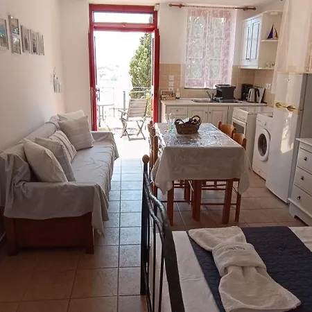 Apartment Elena Chalki Town